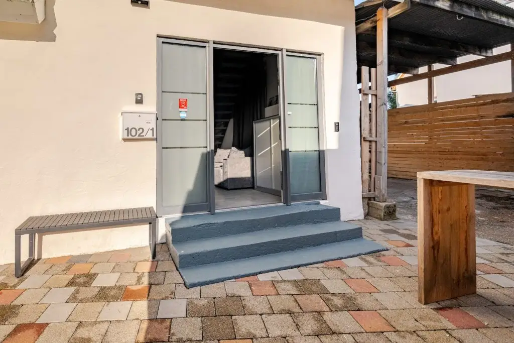 Noxi - Aussenbereich - Carport - 2
